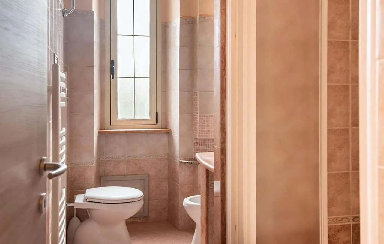 2 Bedroom Gorgeous Apartment In Guspini Ιταλία